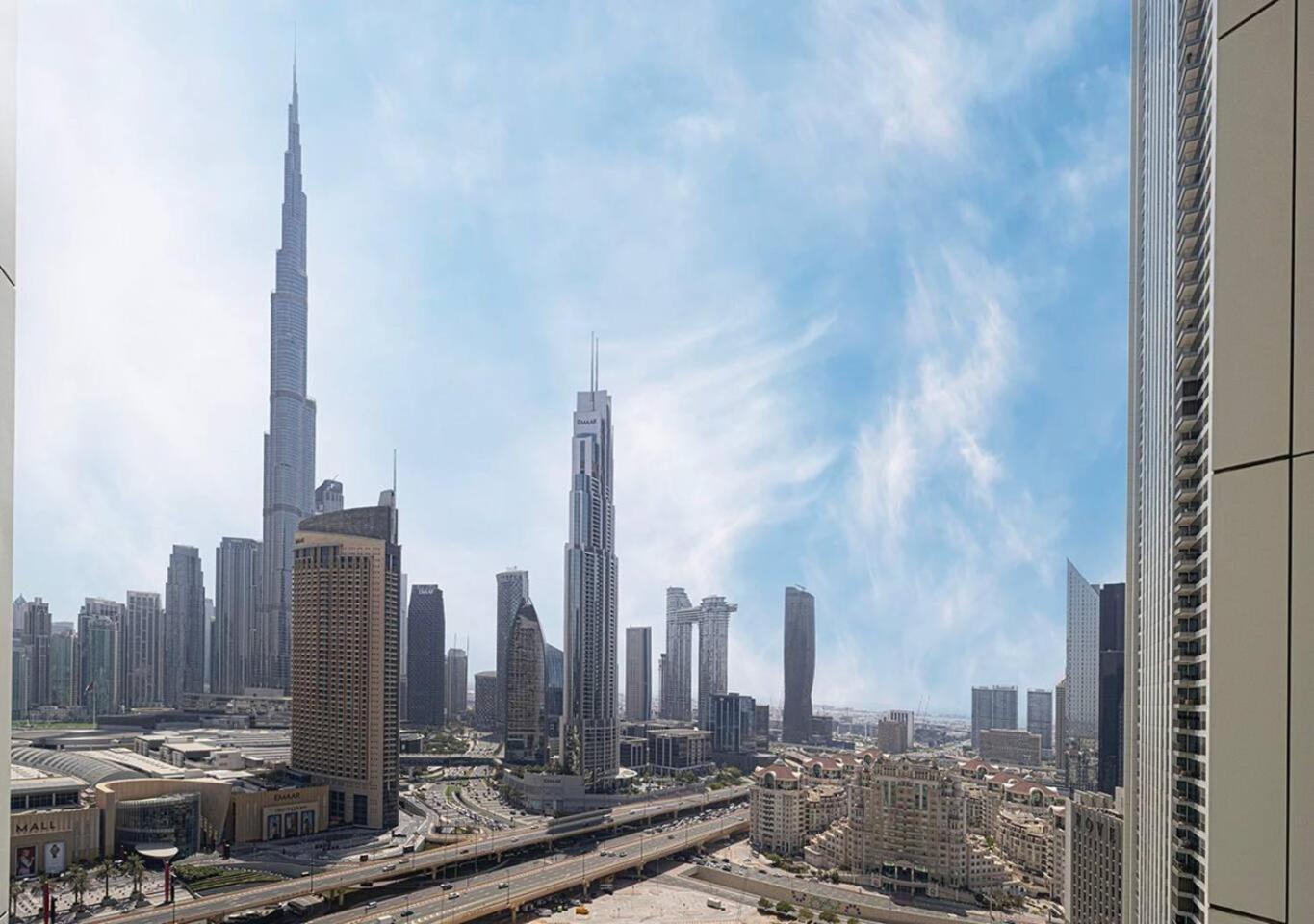 Burj Khalifa View - Luxe 2br - Mall Access Apartment *