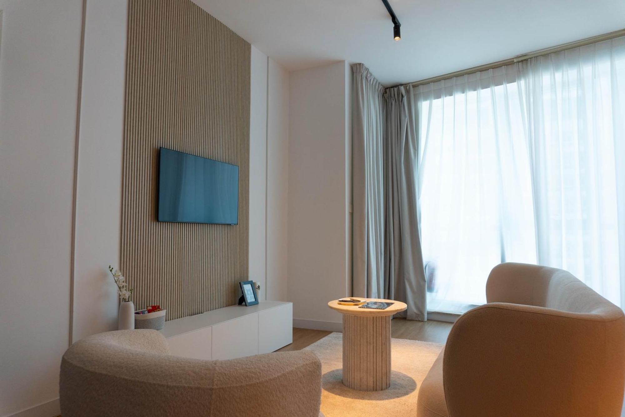 Blessed Oasis - Elegant 2br Marina Apartment