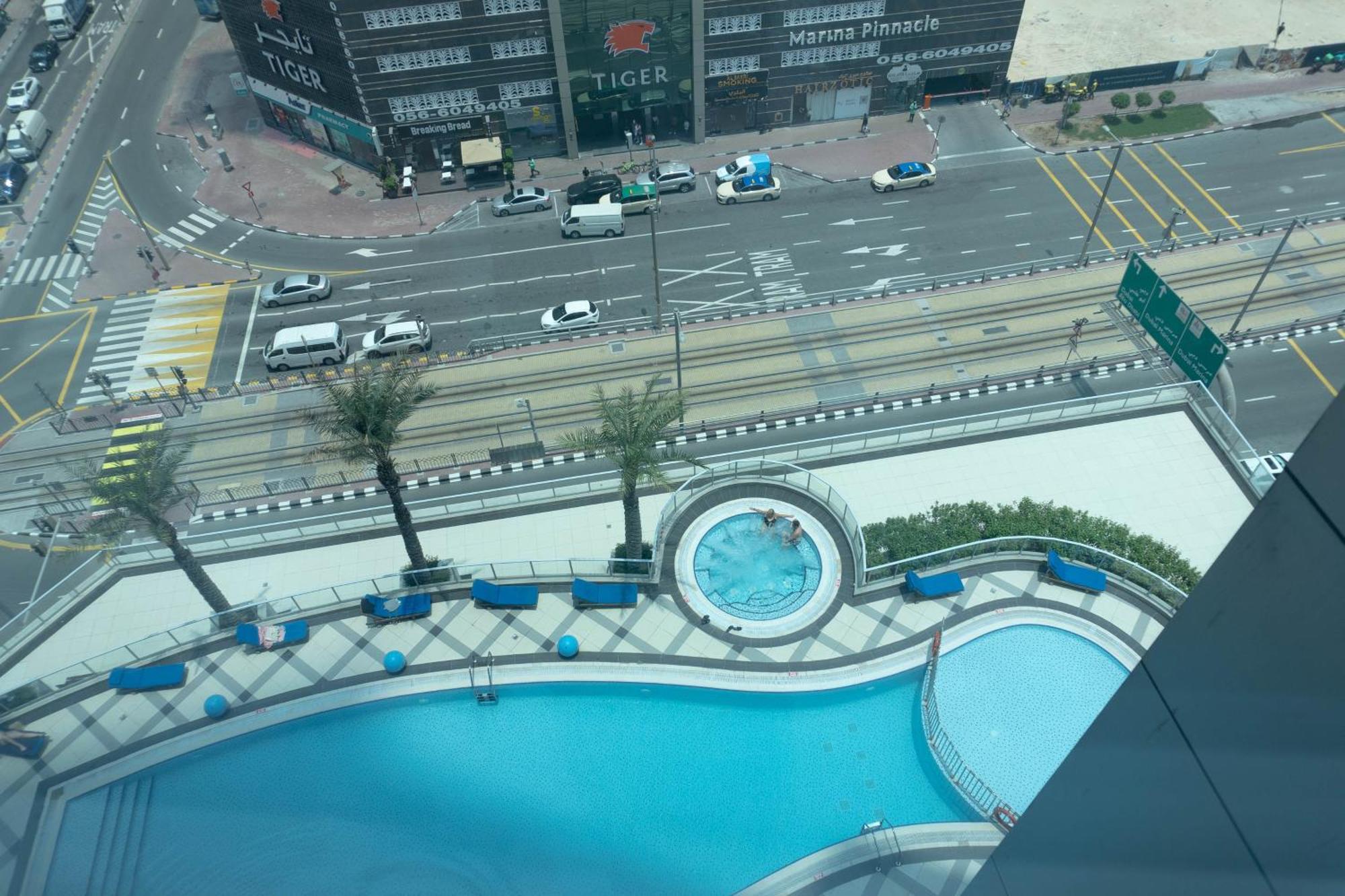 Blessed Oasis - Elegant 2br Marina Apartment Dubai