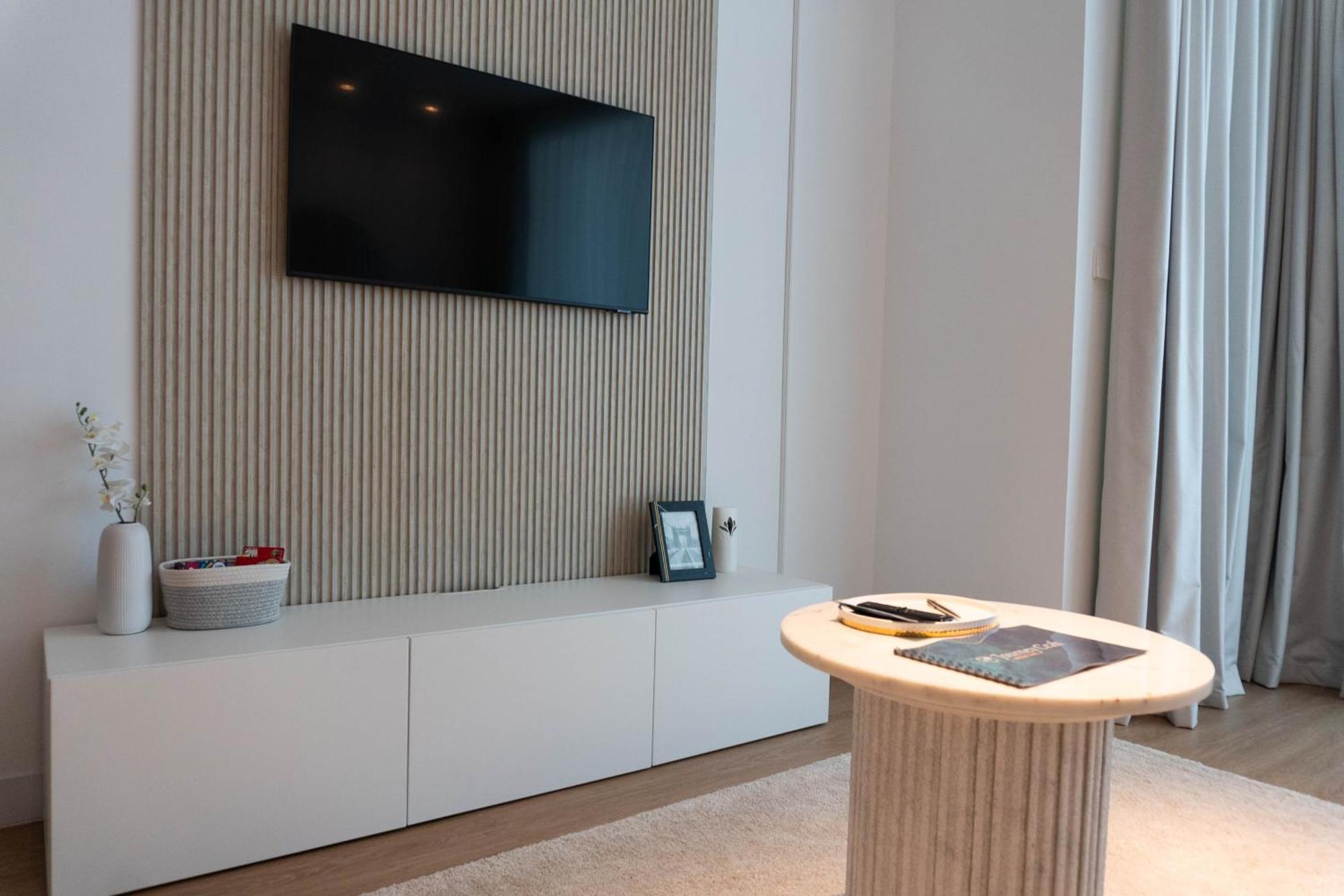 Blessed Oasis - Elegant 2br Marina Apartment Dubai