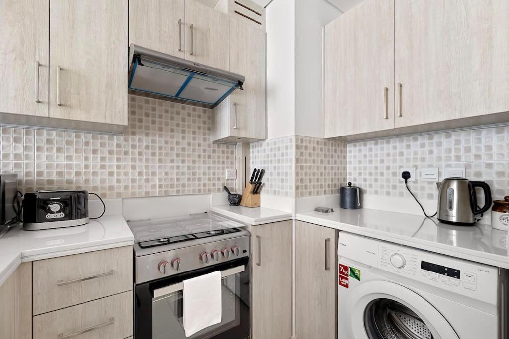 Goldbest-seven Palm Living 1bdr *