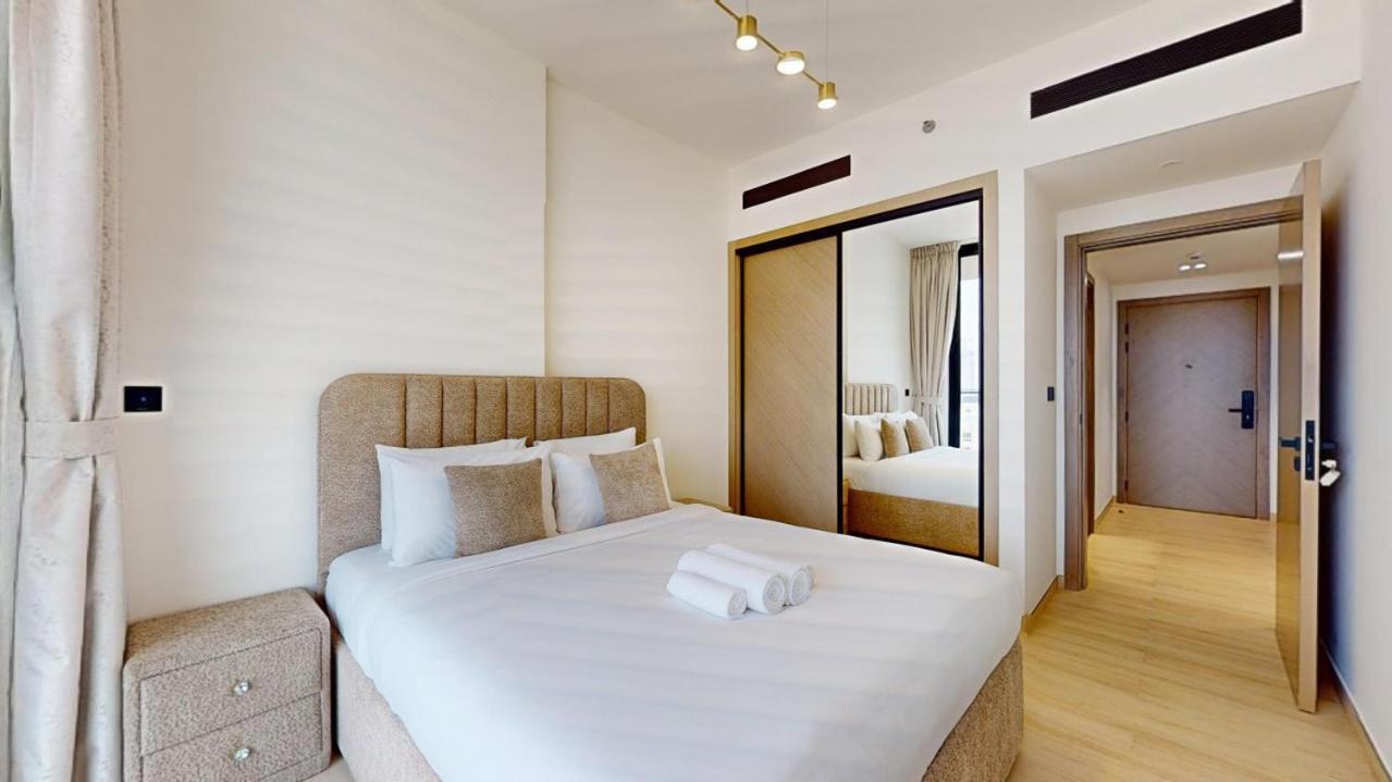 Apartment Binghatti Crest - Elegant One Bedroom Dubai