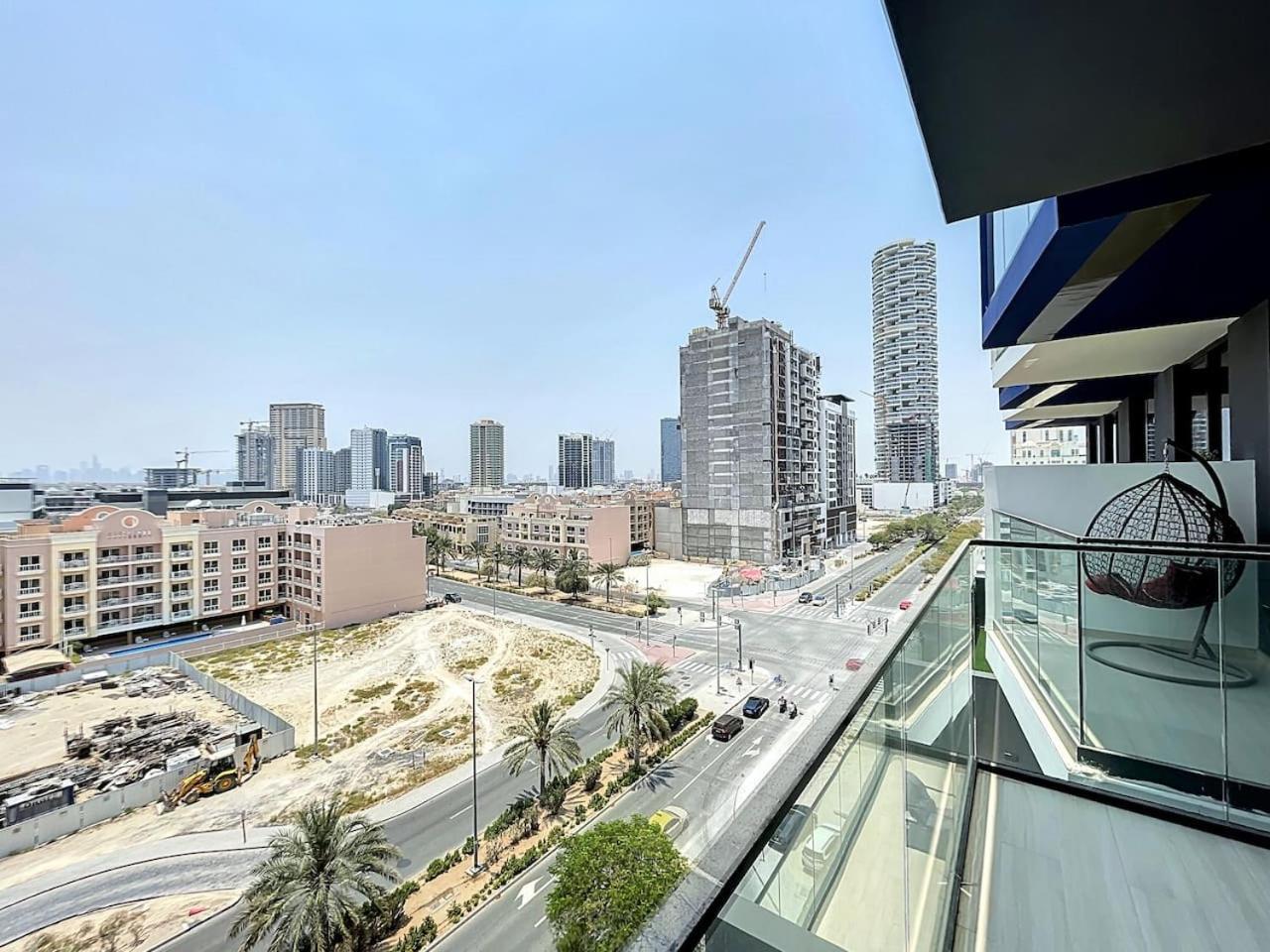 Binghatti Crest - Elegant One Bedroom Dubai