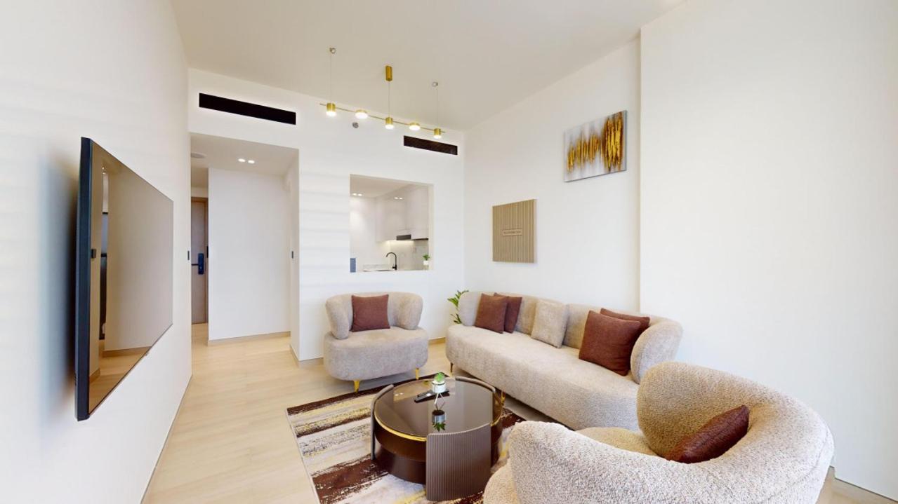 Binghatti Crest - Elegant One Bedroom
