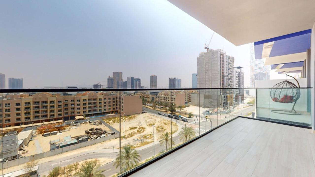 Binghatti Crest - Elegant One Bedroom Dubai