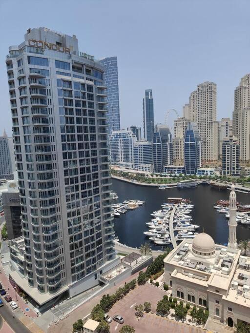 Large 1br With Great View * Dubai