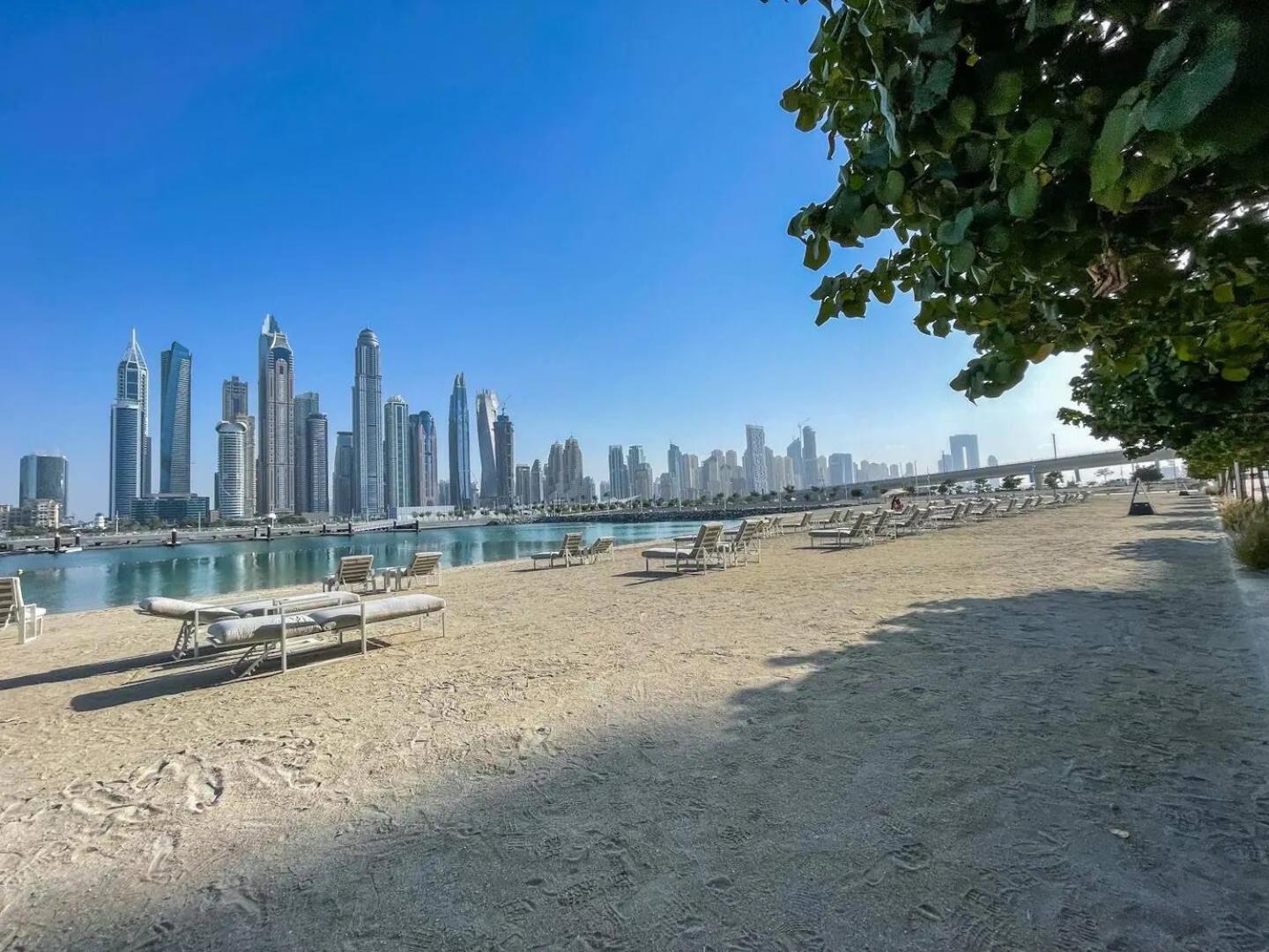 Luxury 2-bed L Emaar Beachfront
