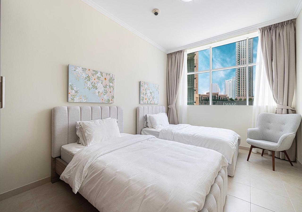 Lux 2bd In Heart Of Downtown, 2 Mins Walk To Mall - Burj Al Nujoom Apartment