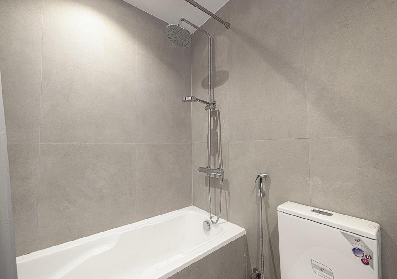 Lux 2bd In Heart Of Downtown, 2 Mins Walk To Mall - Burj Al Nujoom * Dubai