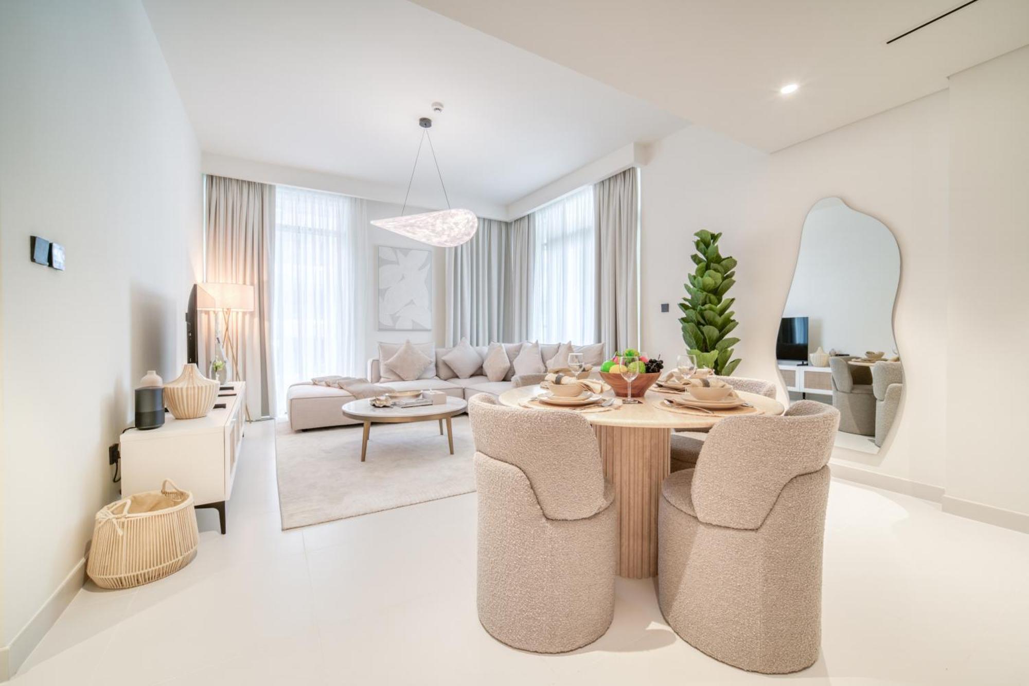 Luxury 2-bed L Emaar Beachfront Dubai