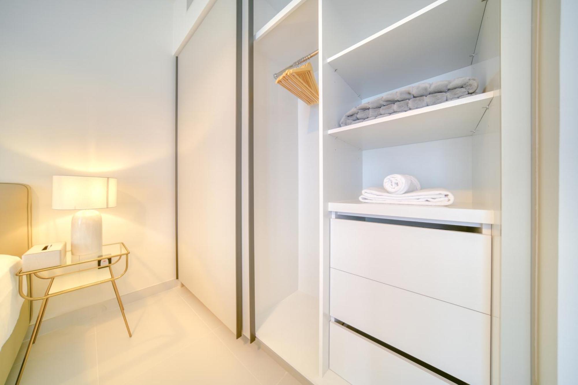Luxury 2-bed L Emaar Beachfront Apartment