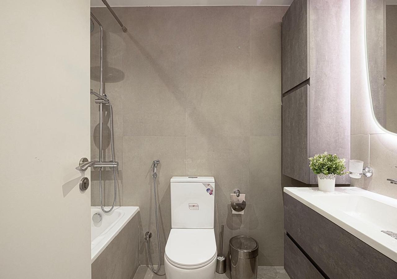 Lux 2bd In Heart Of Downtown, 2 Mins Walk To Mall - Burj Al Nujoom