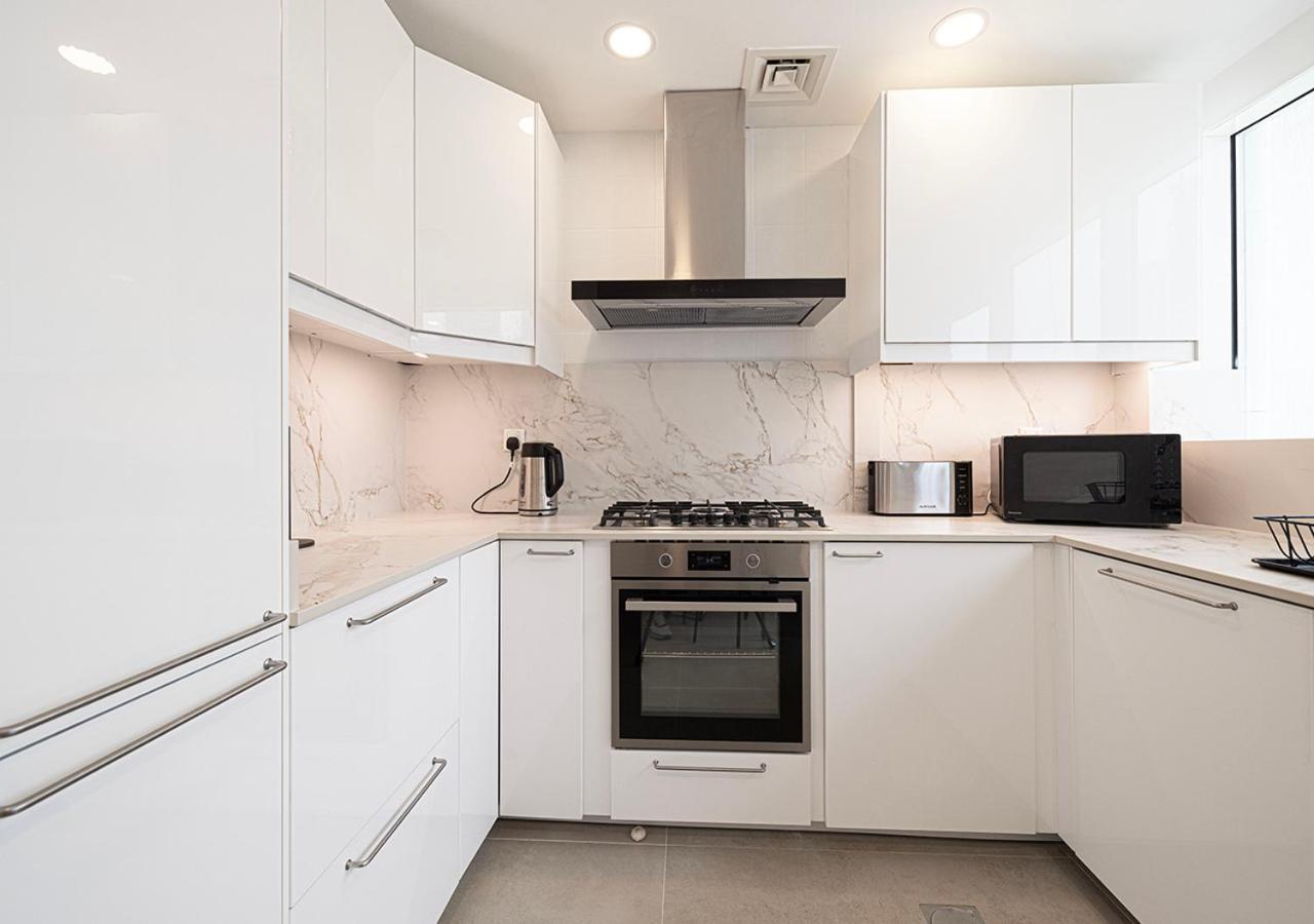Lux 2bd In Heart Of Downtown, 2 Mins Walk To Mall - Burj Al Nujoom *