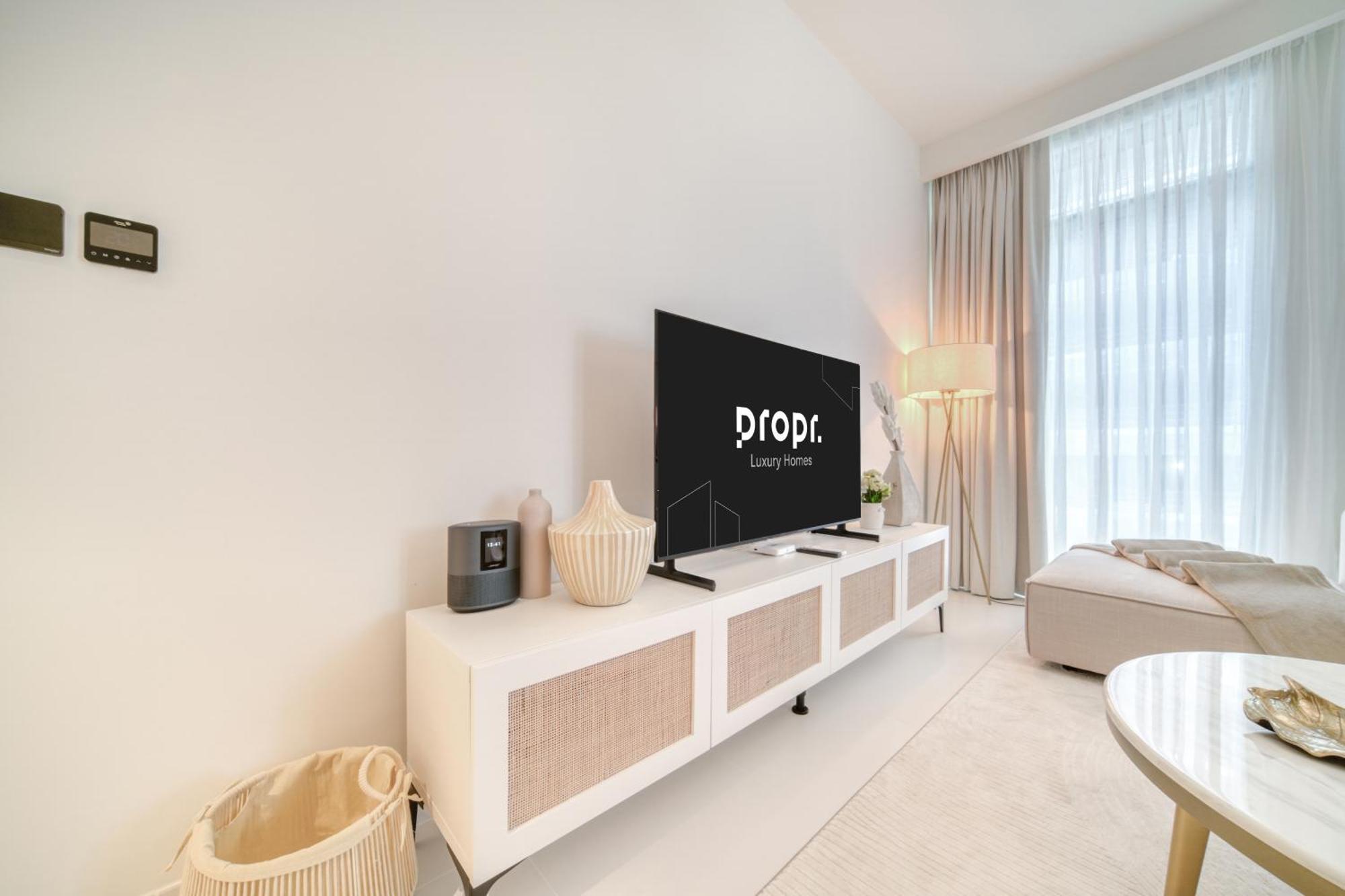 Luxury 2-bed L Emaar Beachfront Apartment Dubai