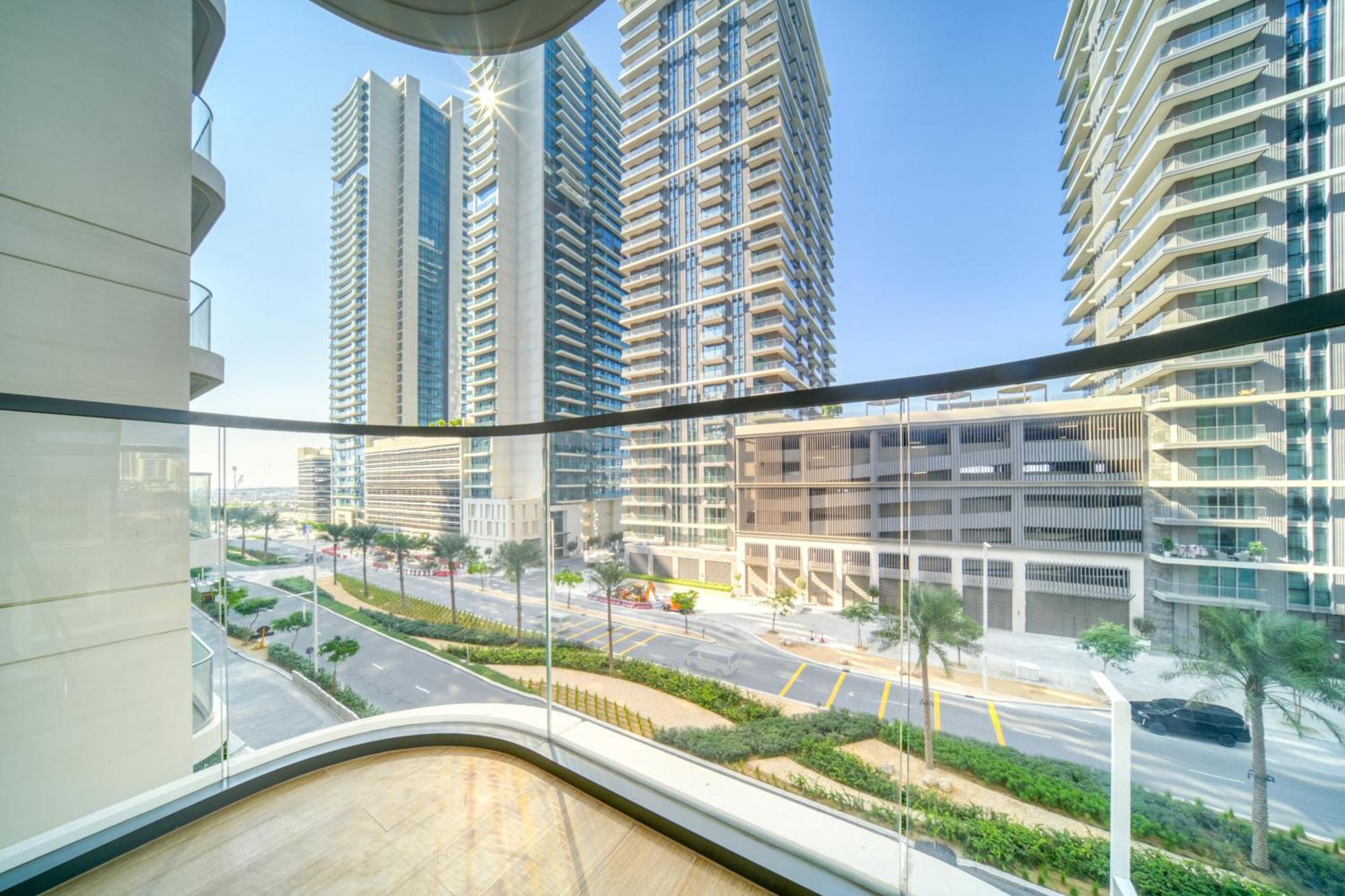 Luxury 2-bed L Emaar Beachfront Dubai