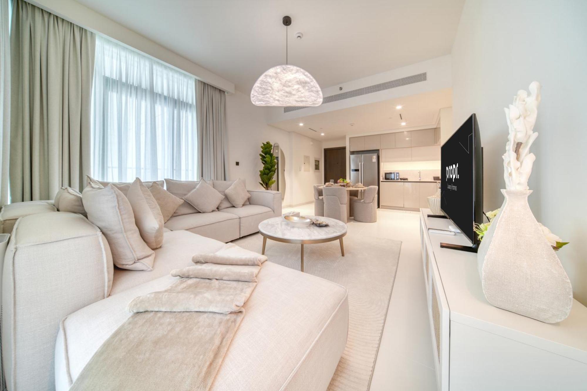 Luxury 2-bed L Emaar Beachfront
