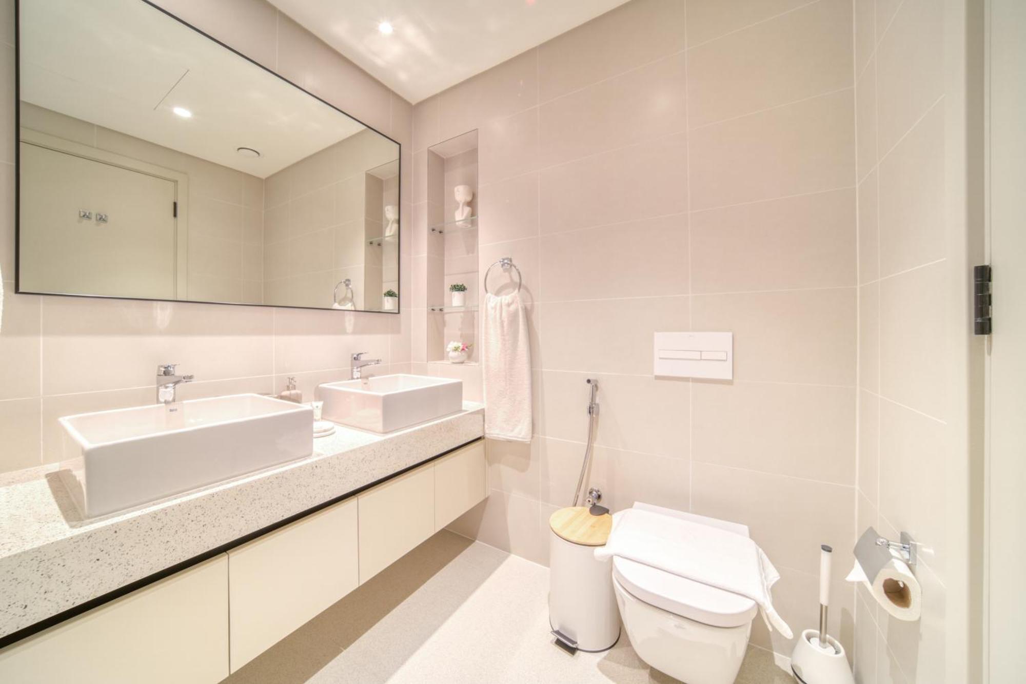 Luxury 2-bed L Emaar Beachfront Apartment
