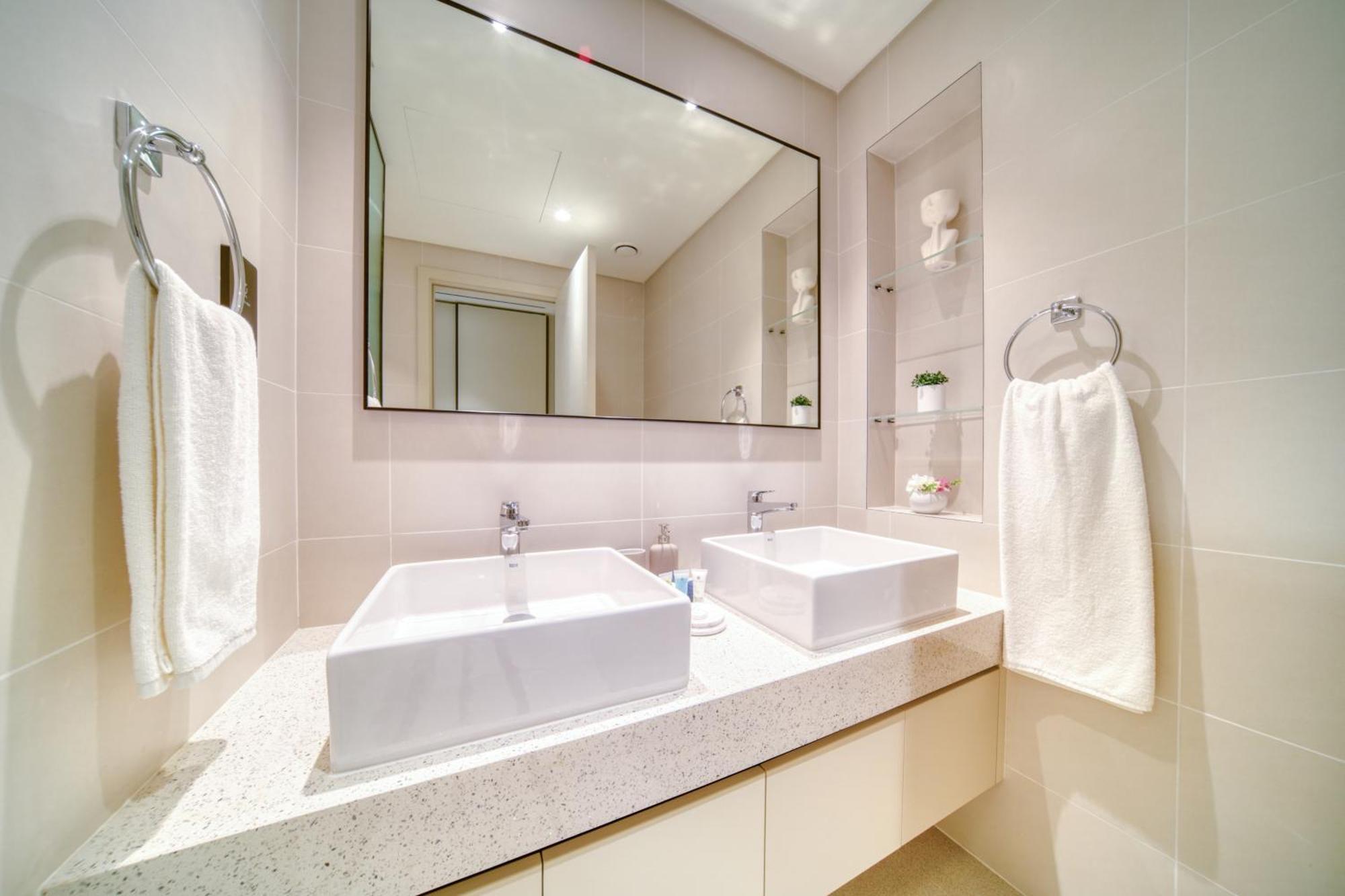 Apartment Luxury 2-bed L Emaar Beachfront Dubai