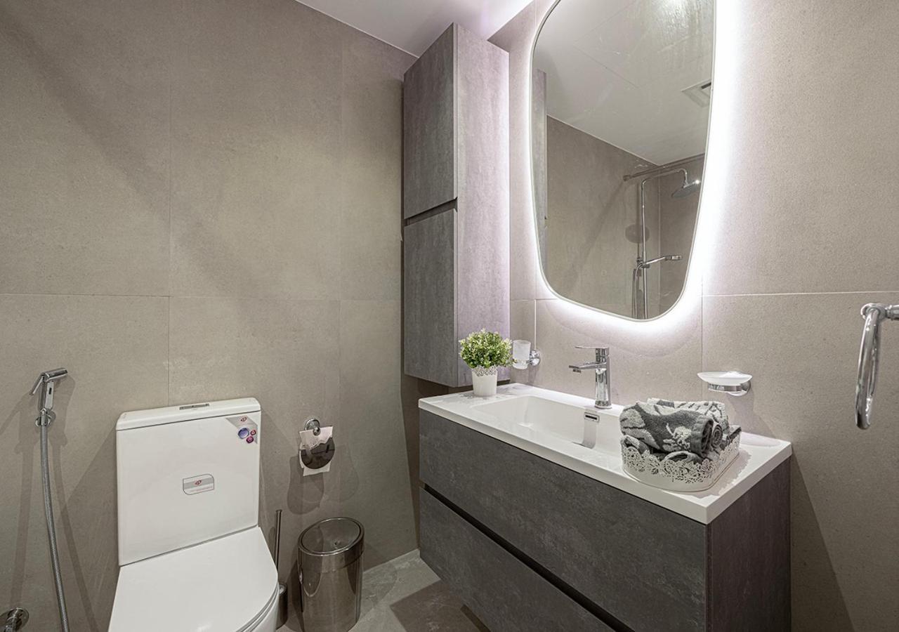 Lux 2bd In Heart Of Downtown, 2 Mins Walk To Mall - Burj Al Nujoom Apartment