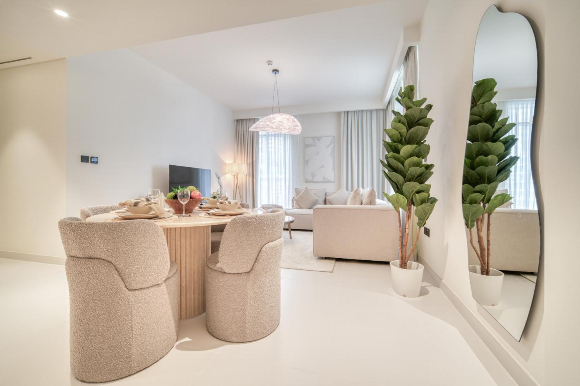 Apartment Luxury 2-bed L Emaar Beachfront *