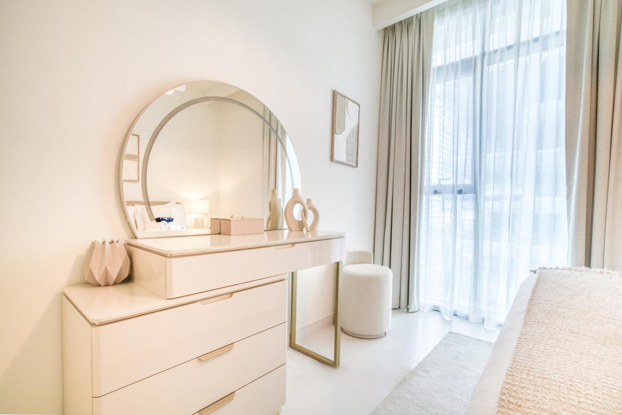Luxury 2-bed L Emaar Beachfront