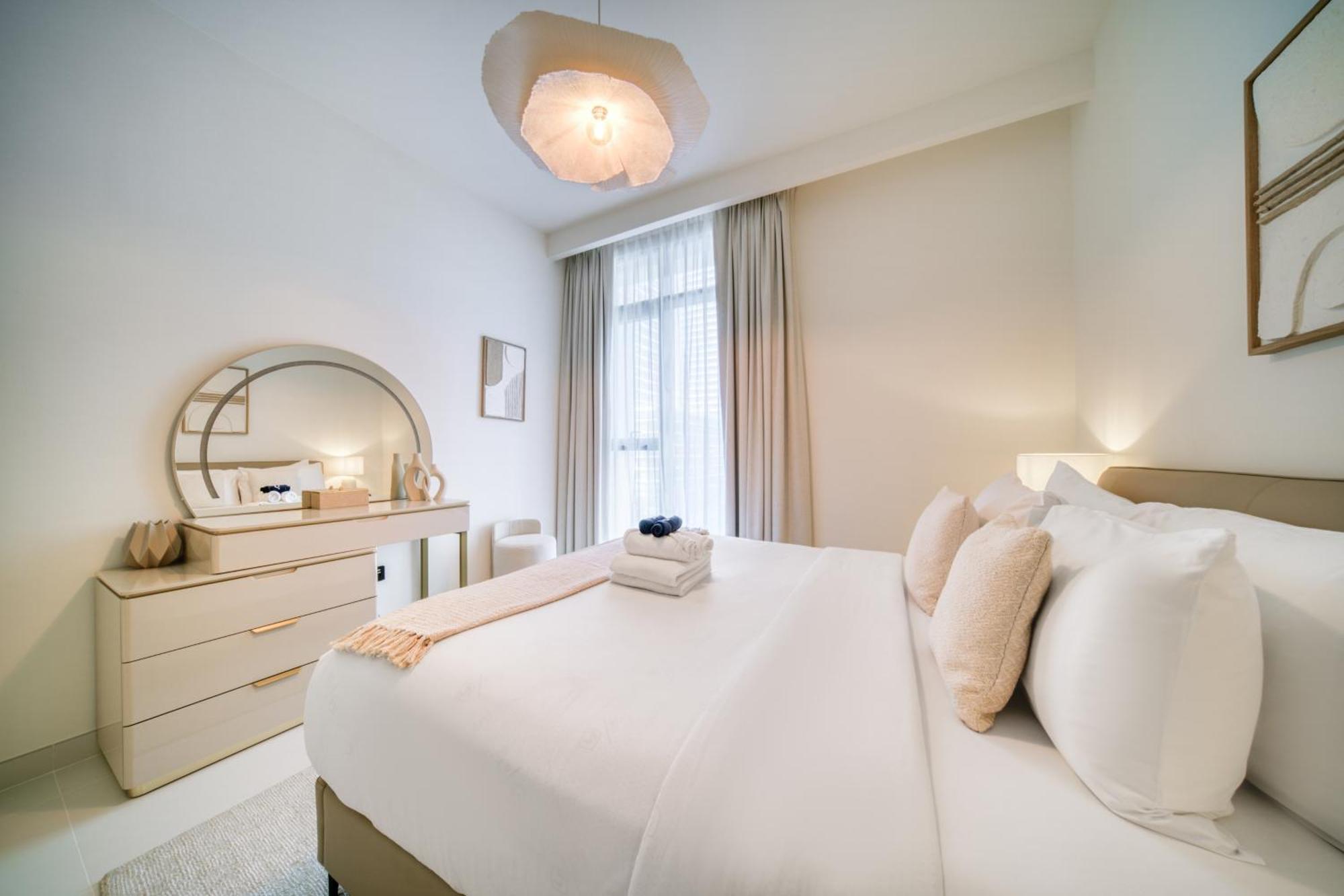 Apartment Luxury 2-bed L Emaar Beachfront *