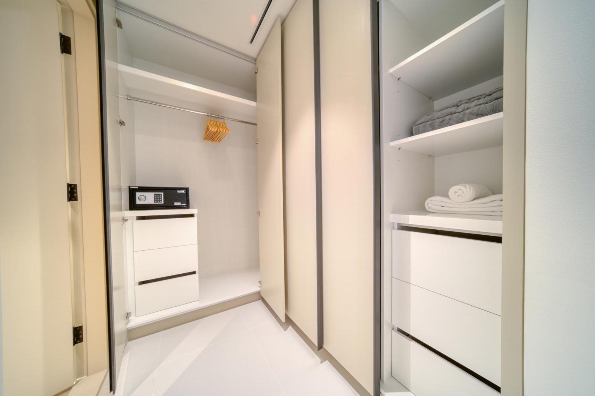 Luxury 2-bed L Emaar Beachfront * Dubai