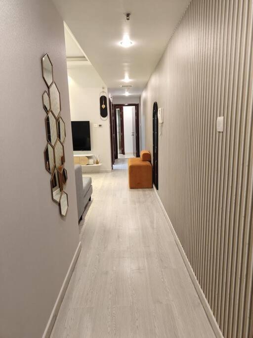 Apartment Large 1br With Great View