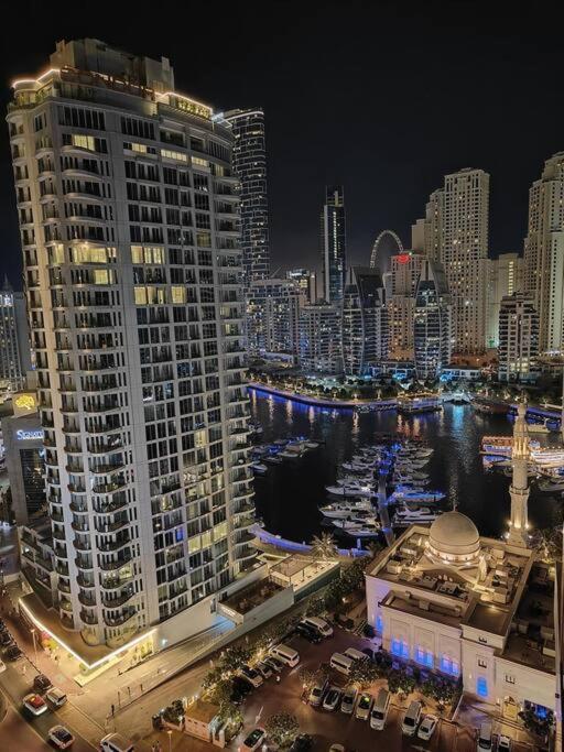 Large 1br With Great View