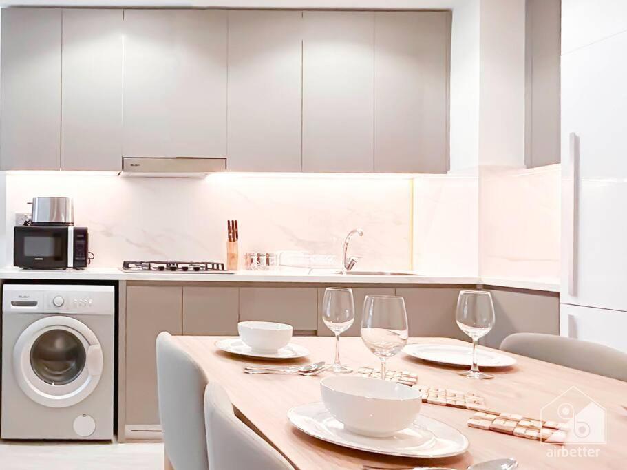 Stylish 1-bedroom & Balcony In Meydan * Dubai