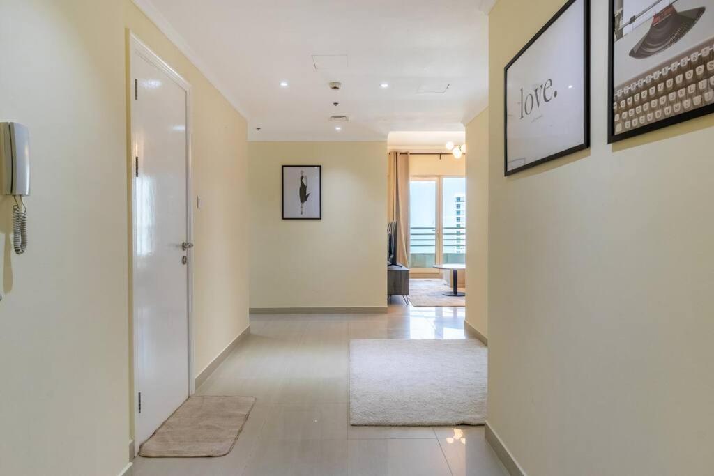 Gorgeous 2 Bedroom With Spectacular Sea View