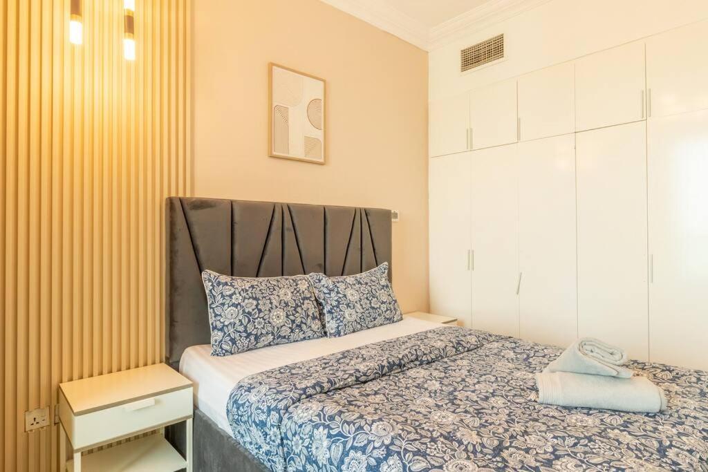 Gorgeous 2 Bedroom With Spectacular Sea View Dubai