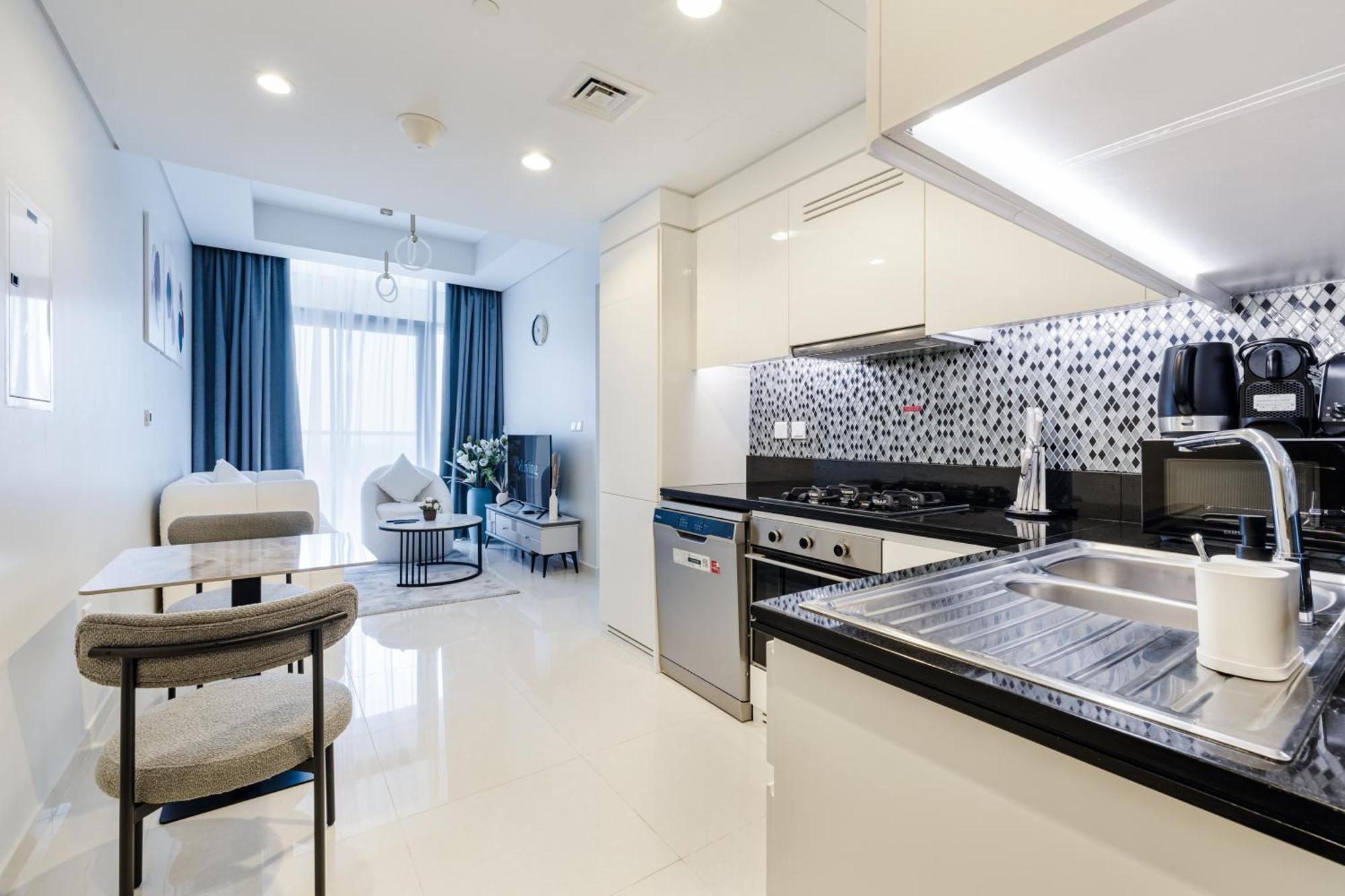 Aliving Charming 1br At Aykon Tower Business Bay * Dubai