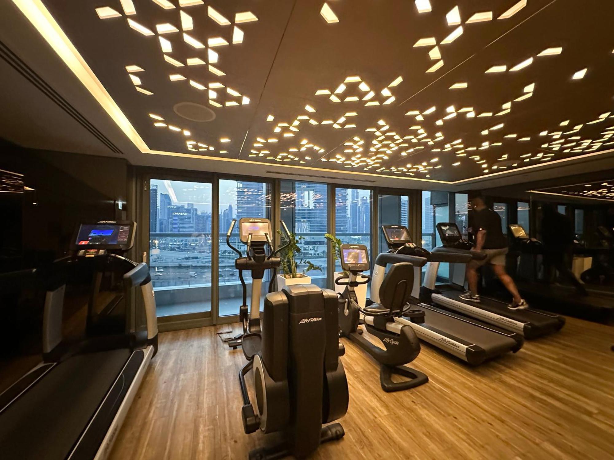 Luxurious 2bdr In Paramount Towers With Burj Khalifa Views * Dubai