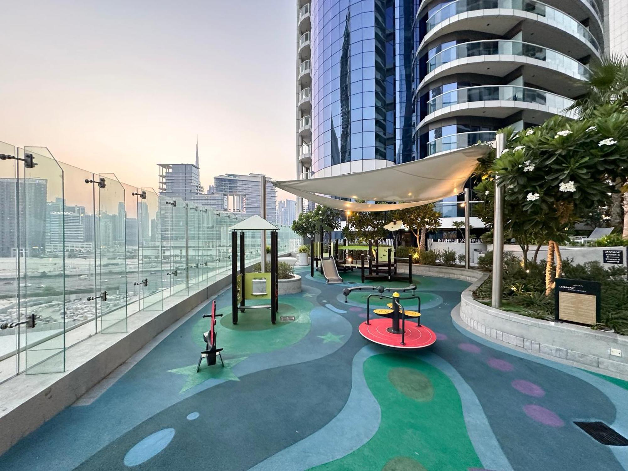 Luxurious 2bdr In Paramount Towers With Burj Khalifa Views Apartment *