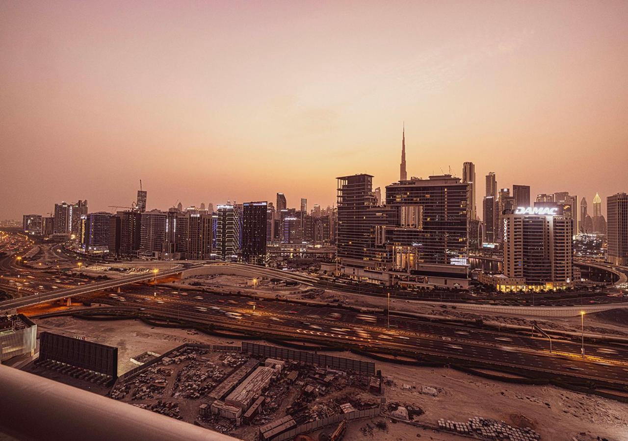 Luxurious 2bdr In Paramount Towers With Burj Khalifa Views Apartment Dubai
