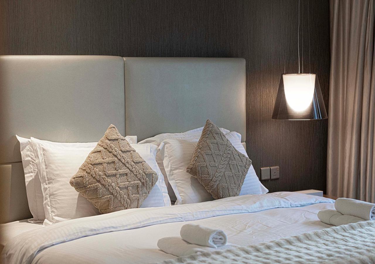 Luxurious 2bdr In Paramount Towers With Burj Khalifa Views Dubai