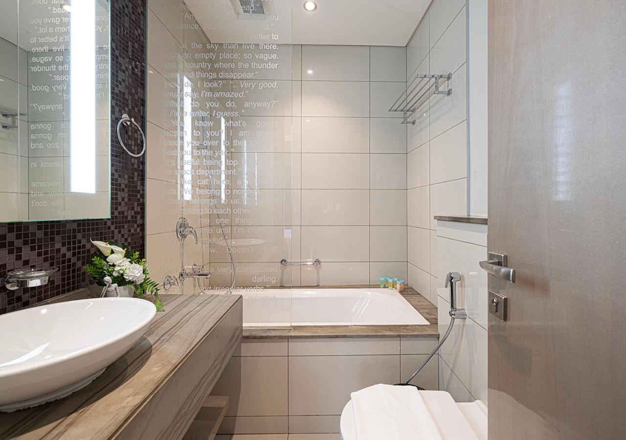 Luxurious 2bdr In Paramount Towers With Burj Khalifa Views * Dubai