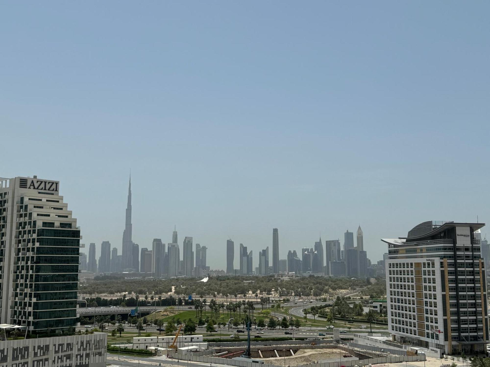 Apartment Modern With Burj Khalifa Views & Infinity Pool