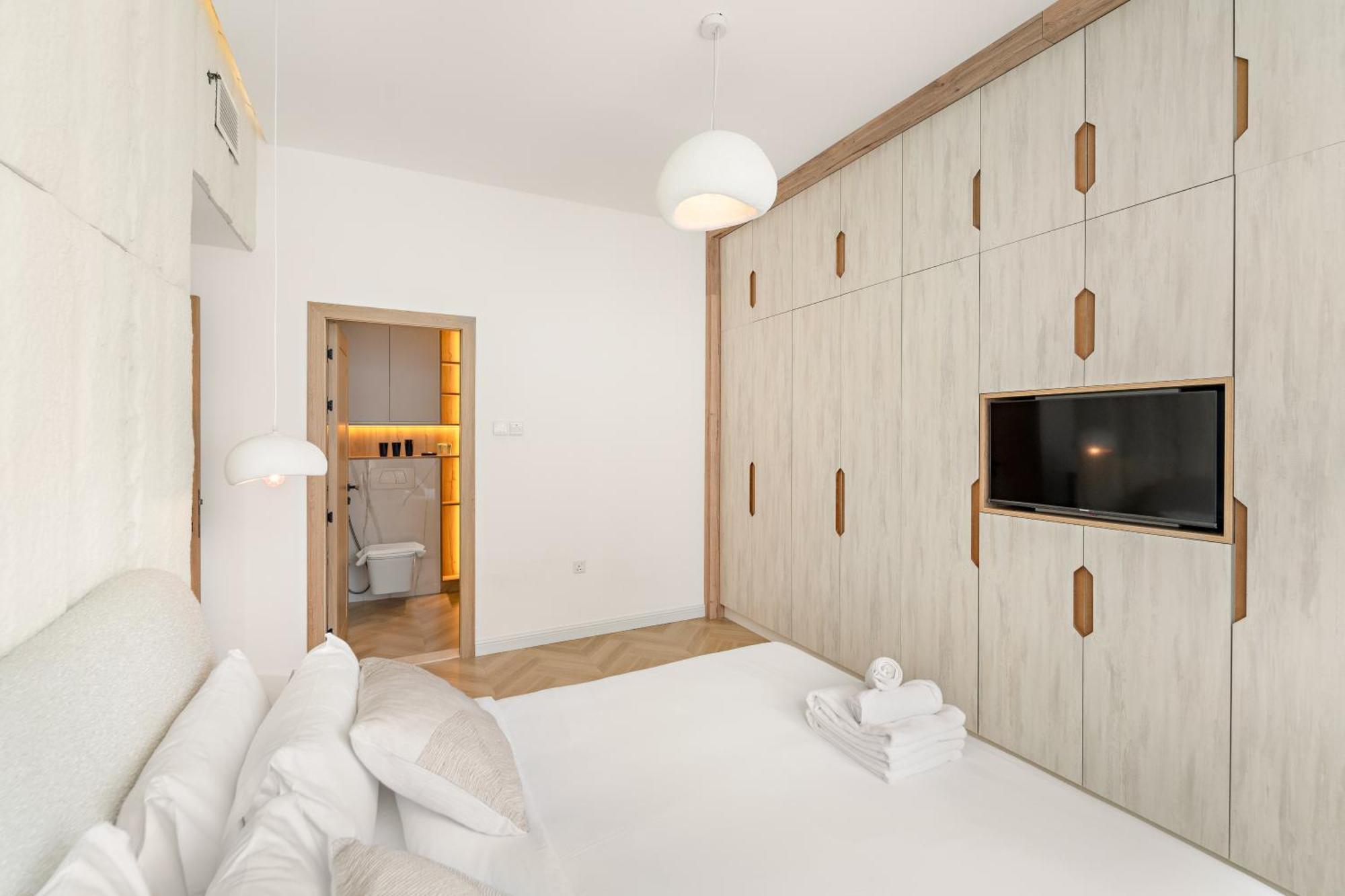 Stunning 1br Close To Marina Walk *