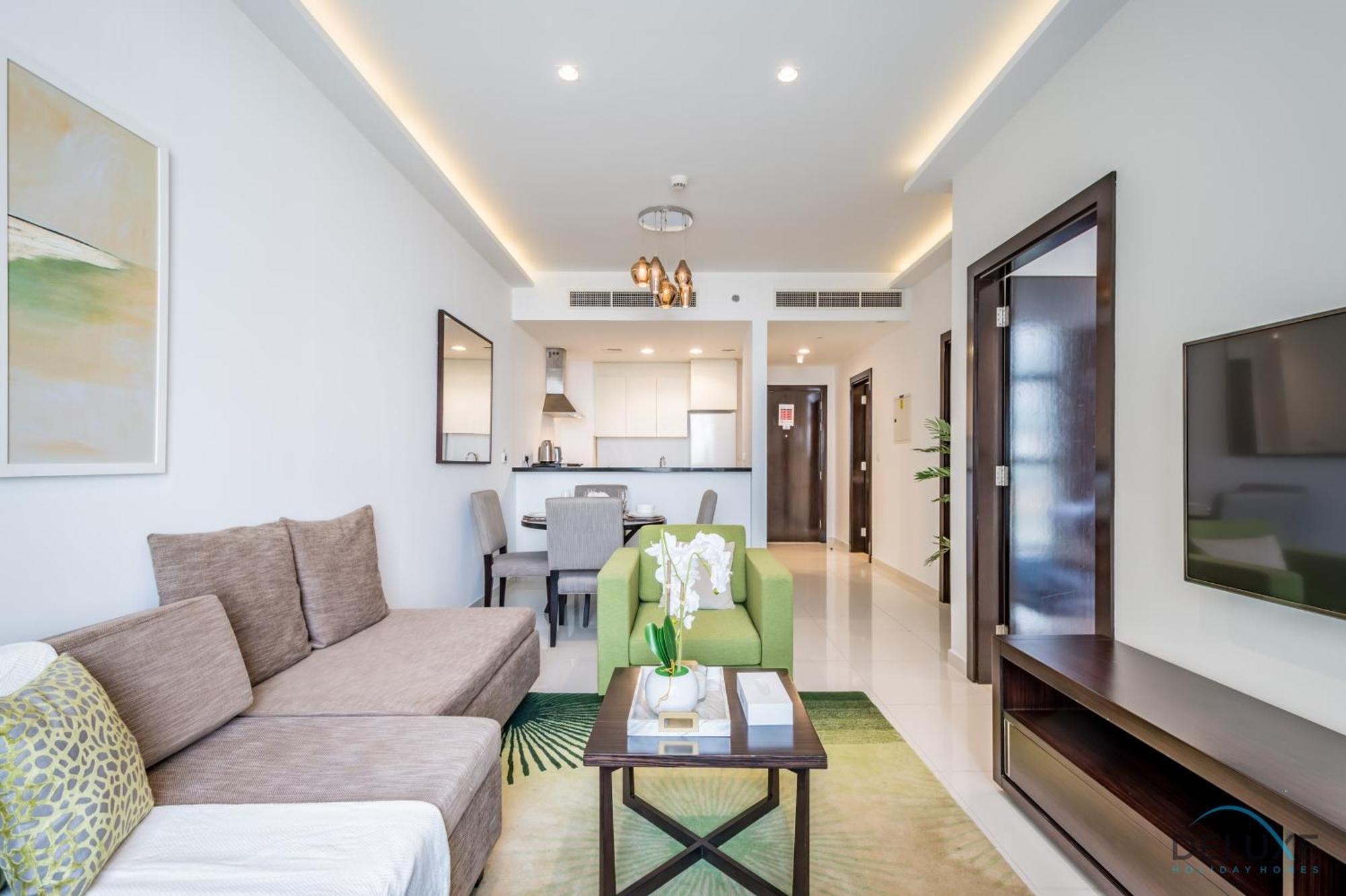Apartment Cosmopolitan 1br In Celestia B, South By Deluxe Homes
