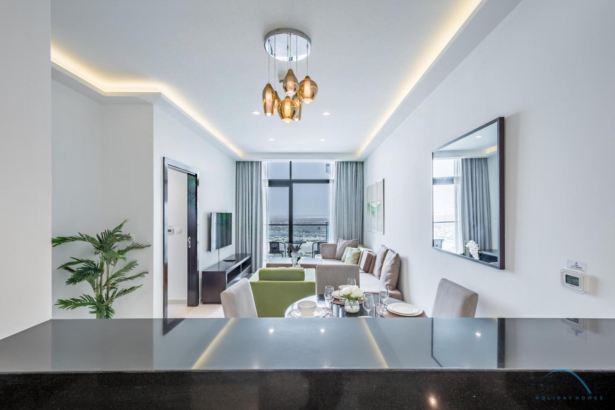 Cosmopolitan 1br In Celestia B, South By Deluxe Homes Apartment