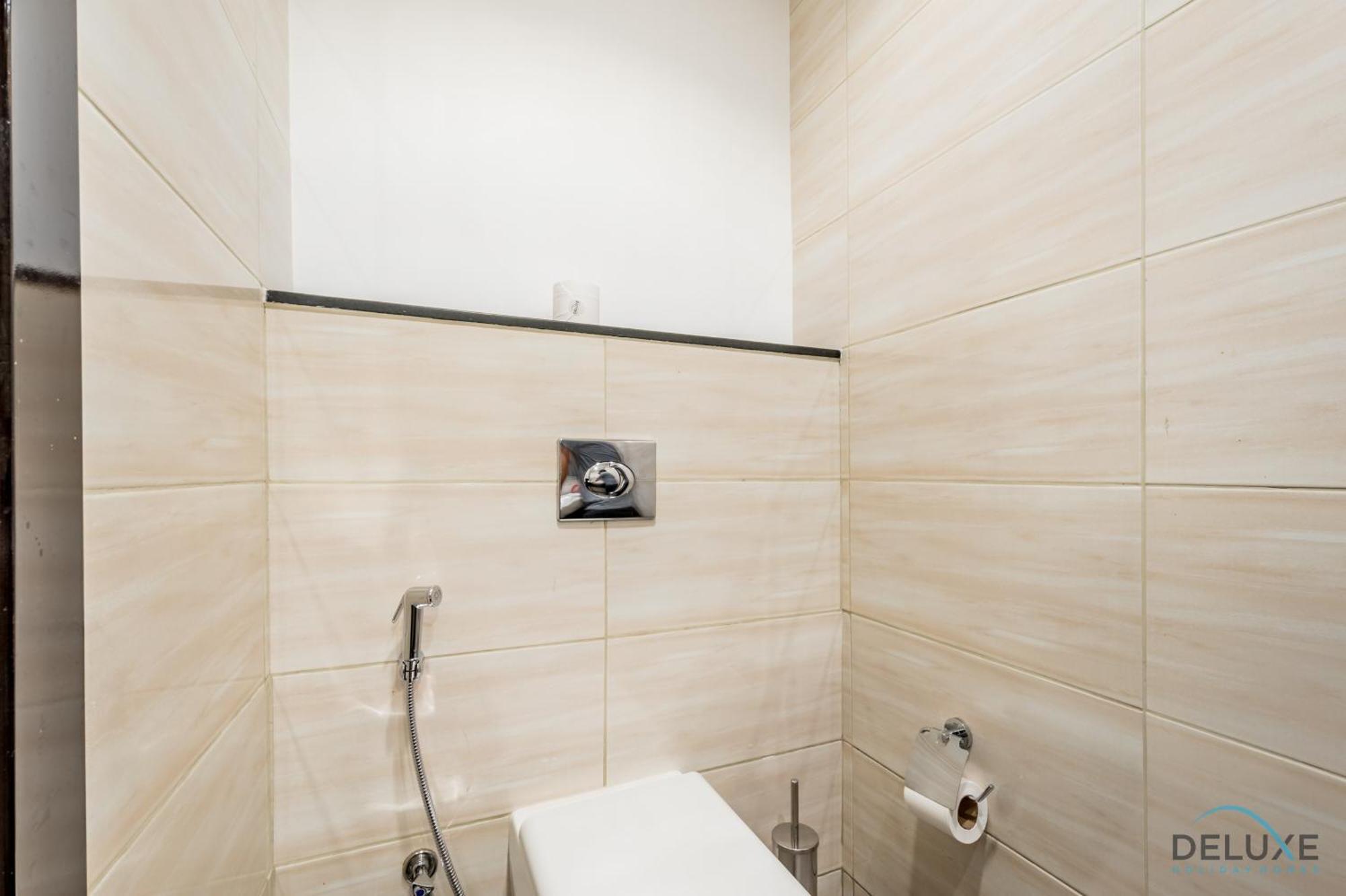 Cosmopolitan 1br In Celestia B, South By Deluxe Homes Apartment