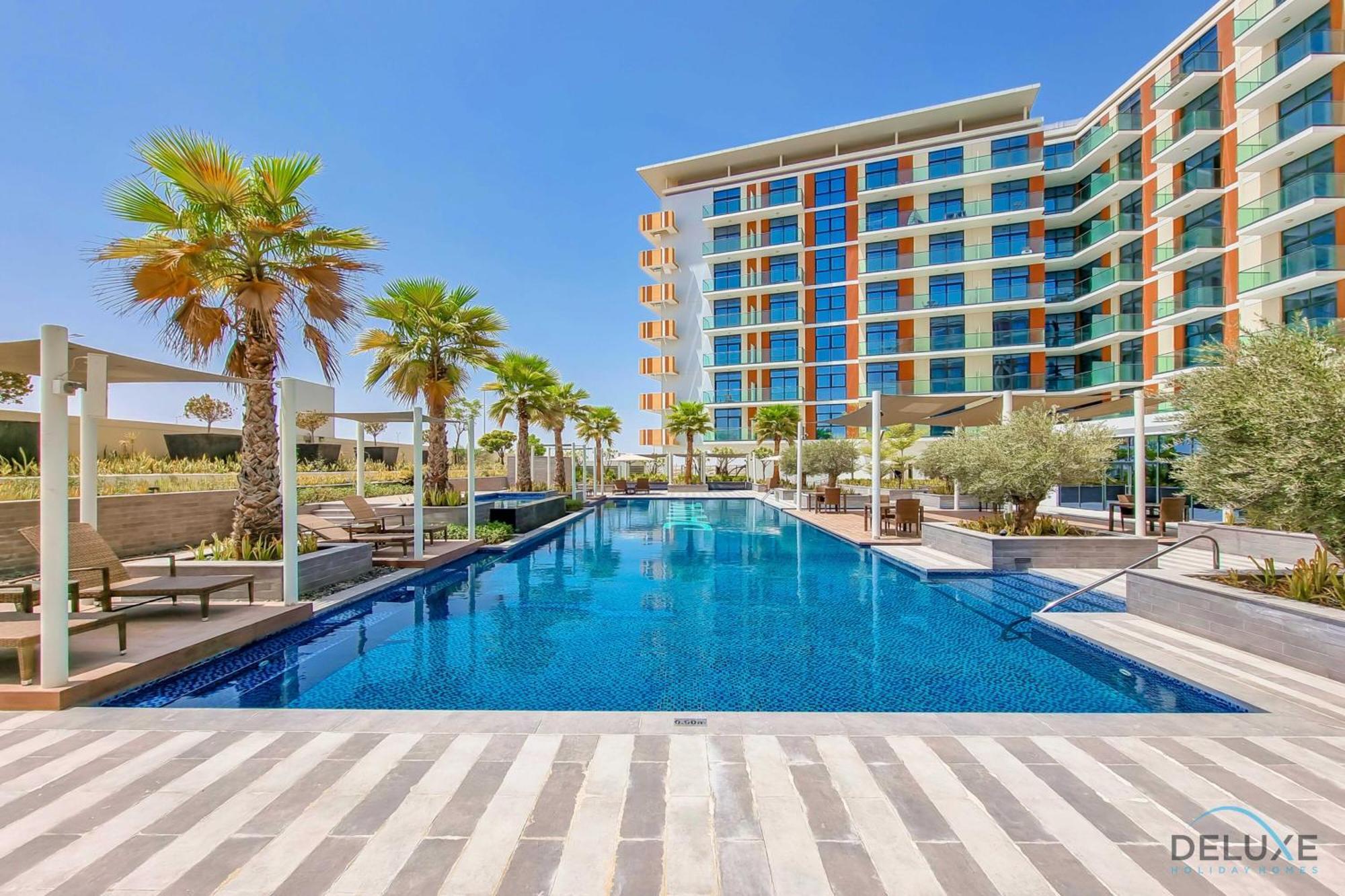 Apartment Cosmopolitan 1br In Celestia B, South By Deluxe Homes *