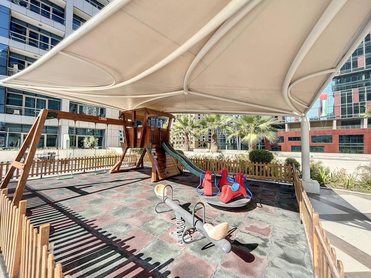 Apartment Bay - One Bedroom With Marina View Dubai