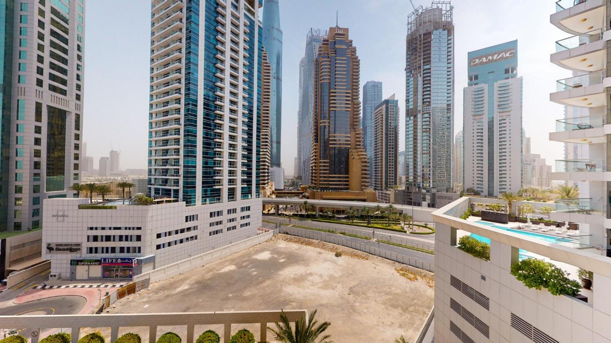 Royal Oceanic Tower 1 - Spacious Dubai
