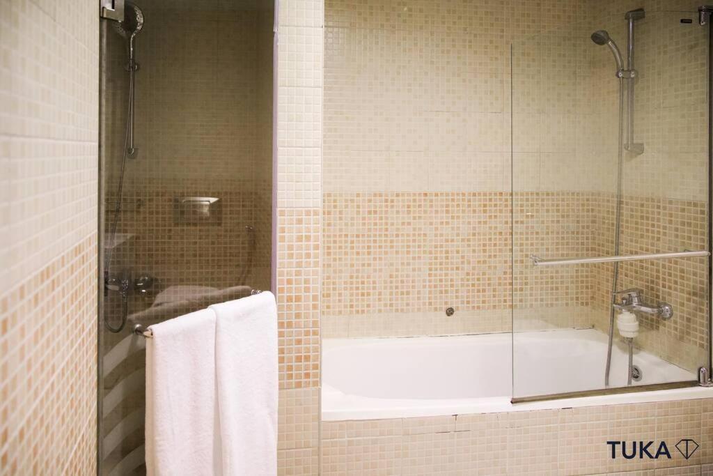 3-bhk - Marina - 44th Floor - 5mins To