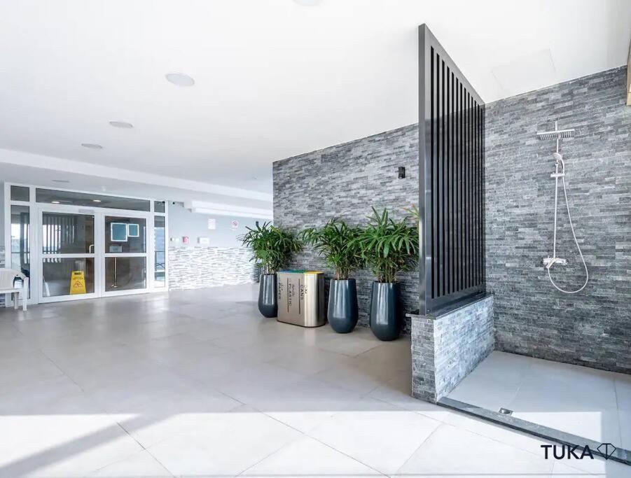 Apartment 3-bhk - Marina - 44th Floor - 5mins To Dubai