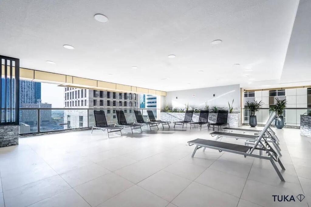 Apartment 3-bhk - Marina - 44th Floor - 5mins To Dubai