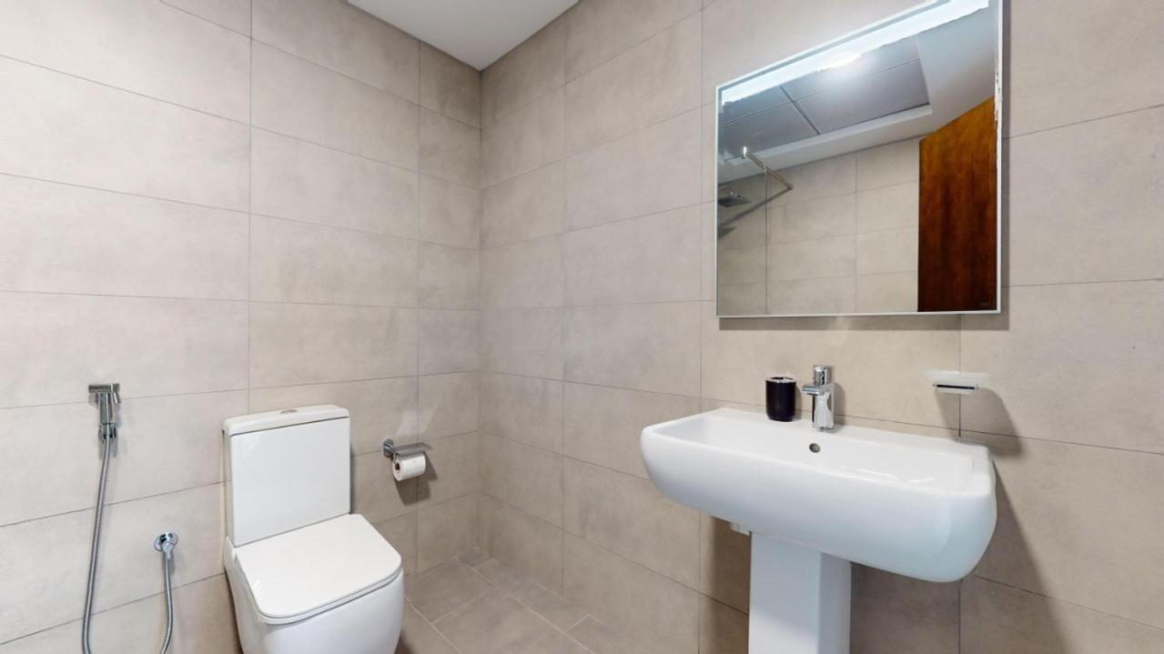 Uni Estate - Elegant One Bedroom * Dubai
